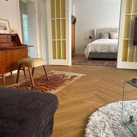 Buelow29 East - Bluecherplatz